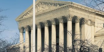 Supreme Court Ruling on Voting Rights: Breaking News & Analysis - Cover Image