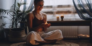 Aromatherapy: 7 Essential Oils for Relaxation & Well-being - Cover Image
